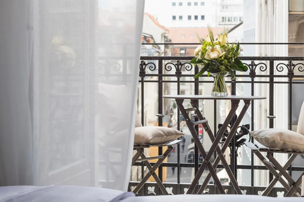 ****  Hotel Longemalle Ženeva Švýcarsko